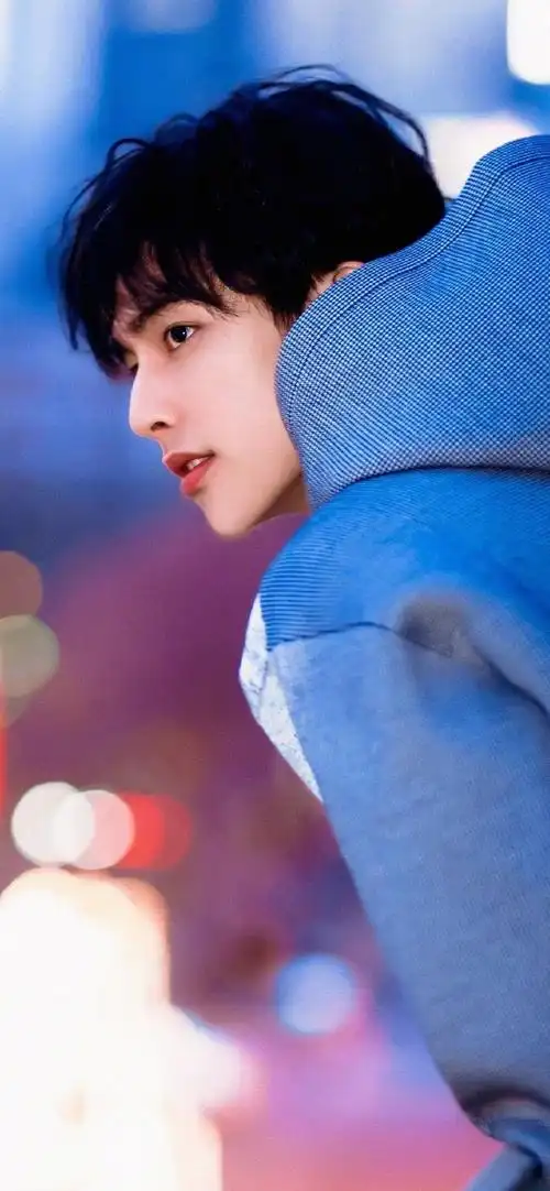 青年才俊宋威龙锁屏壁纸