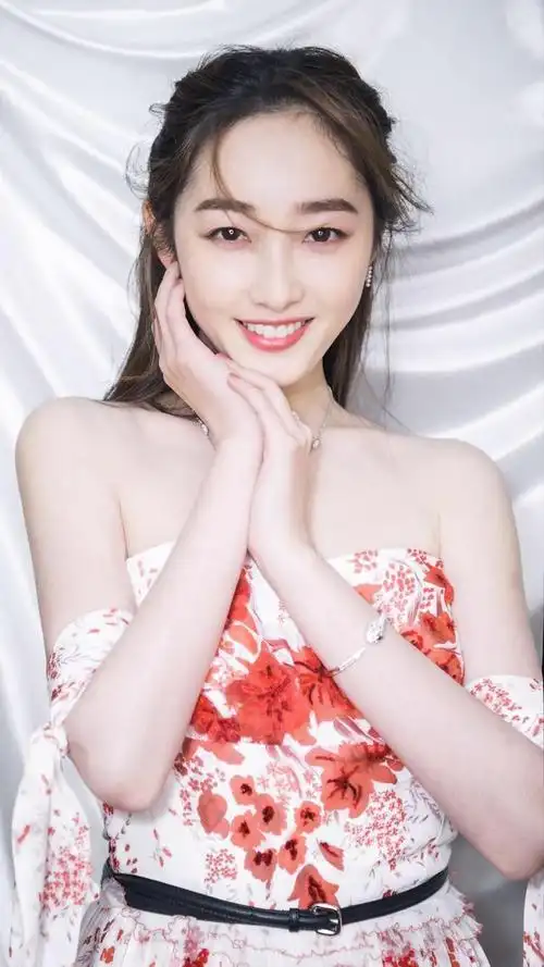 希望这件事处理完之后,不要影响蒋梦婕的演艺路.