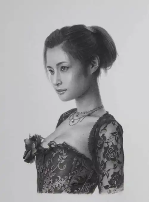 80后超写实大咖冈靖知,美女素描头像_日本