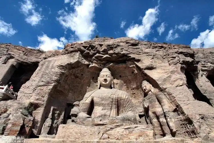 10/15/19塞上访秋:云冈石窟悬空寺乌兰哈达大同土林双卧4日