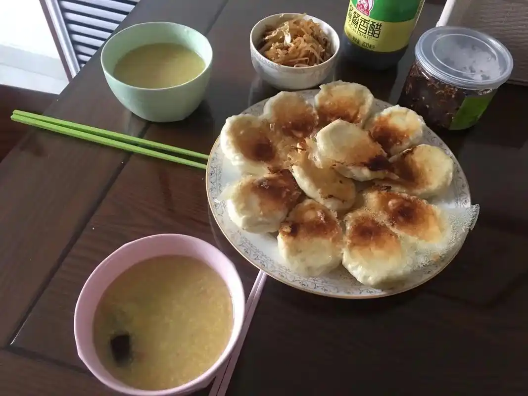 家有小学生,早餐你们都吃什么?自从娃在家吃早饭, - 抖音