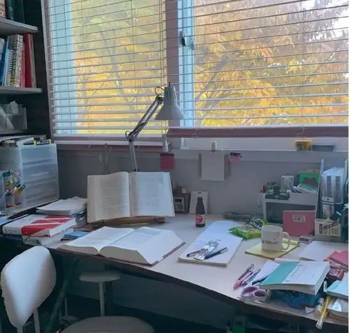 济职学霸的书桌你敢来pk一下吗