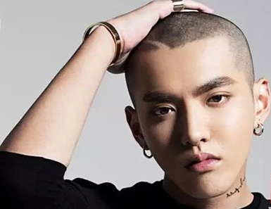 那些不受发型限制的男星:霍建华光头帅气依旧