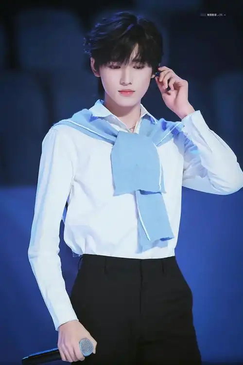 是专业第一的阿宋学长啊宋亚轩给星海中学中考送祝福