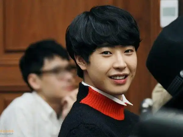 朴敏雨住1坪屋只为演员梦!星途坎坷.退伍剩半年又车祸