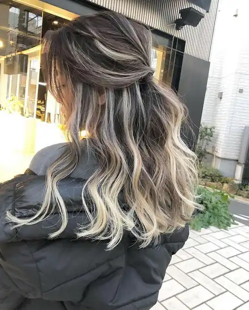 挑染什么颜色好看长发挑染几缕头发的图片大全