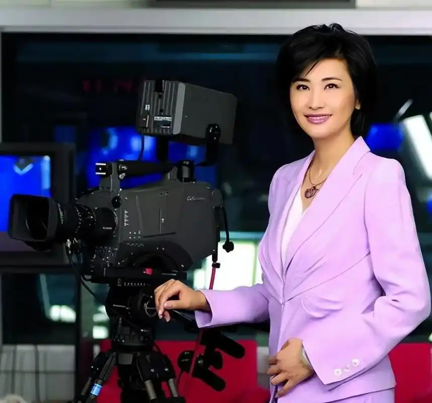 2005年,凤凰卫视的主持人吴小莉,突然得知自己在浙江还有一个亲哥