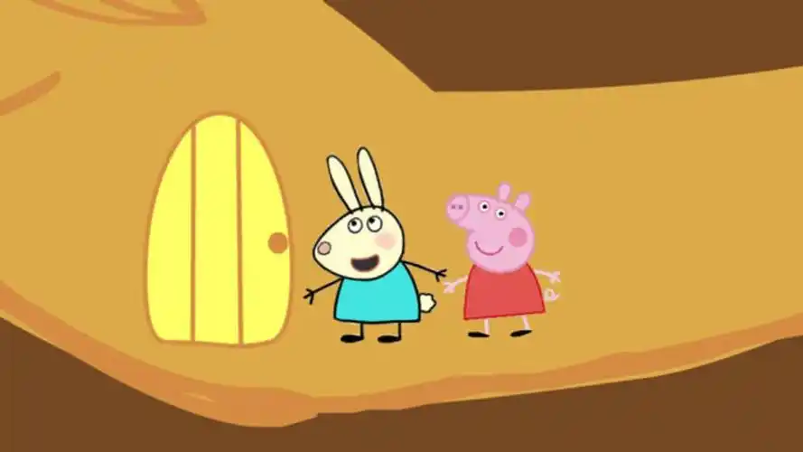 小猪佩奇第一次来小兔瑞贝卡家,瑞贝卡的家在地洞里面