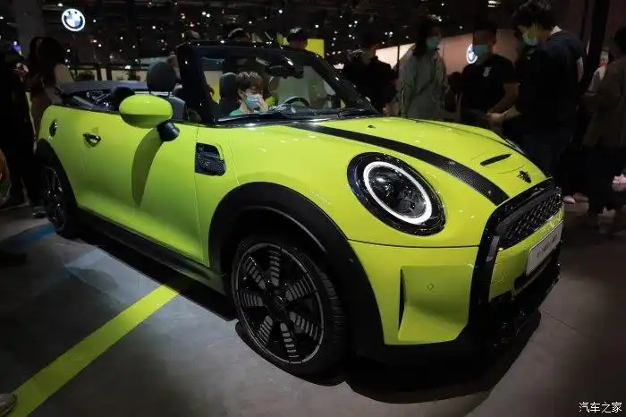 2021上海车展宝马mini可爱到家
