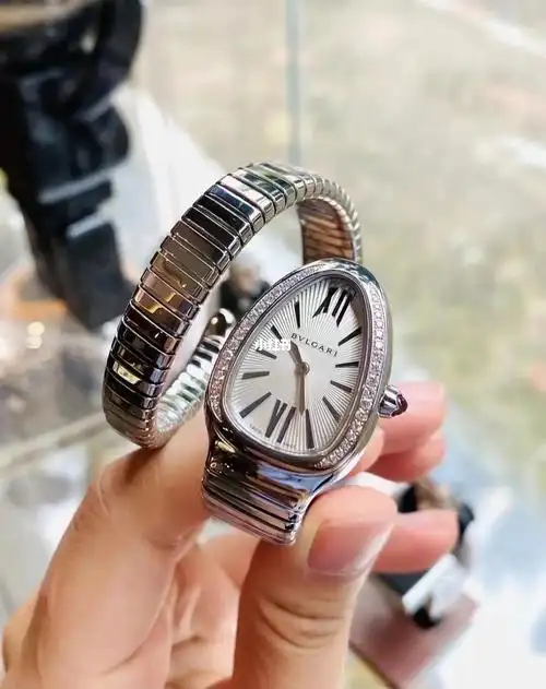 9999宝格丽手镯蛇形表,手镯手表两样齐全 值得推荐99走秀款