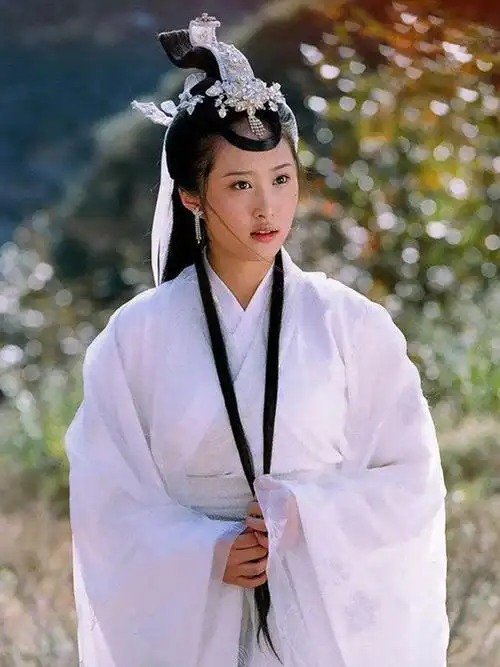 影视剧中12版嫦娥争艳 谁是最美月宫仙子?(组图)