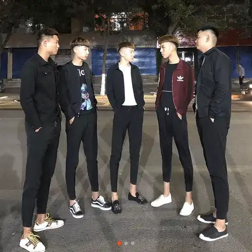 快手红人网红同款社会人精神小伙修身束脚裤子男小脚紧身九分裤男