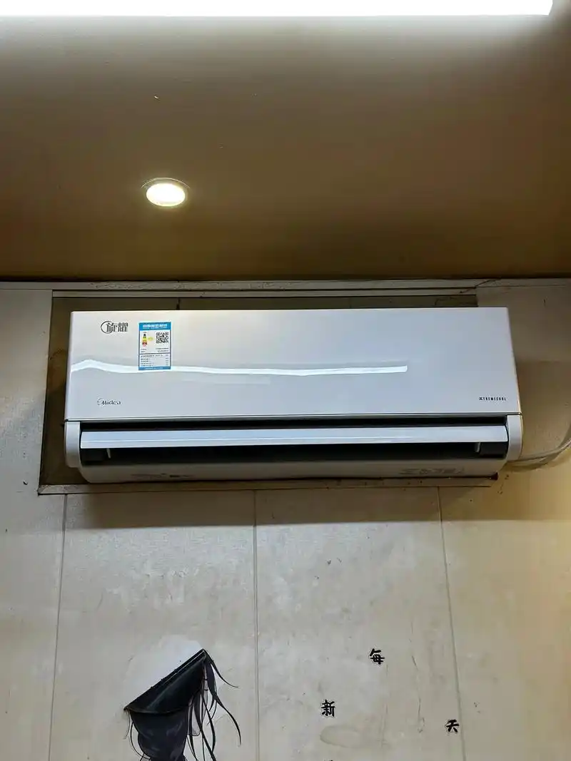 美的2匹挂机出售一台,安装完成#同城空调维修清洗销售安装 - 抖音