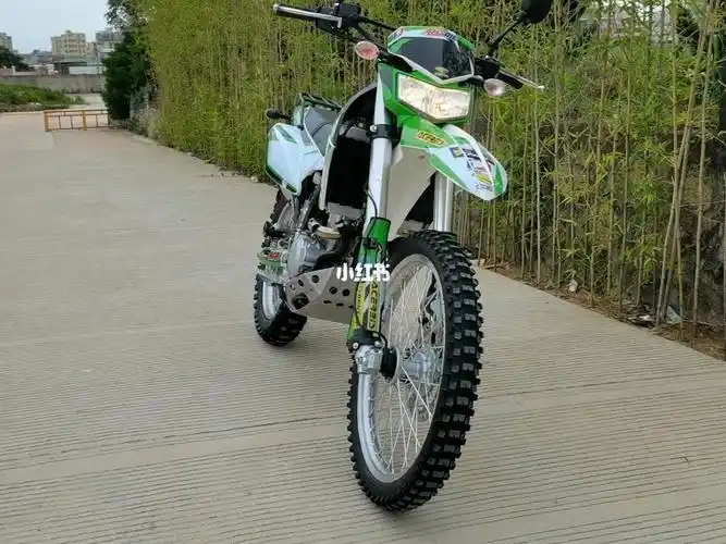 川崎klx250越野车