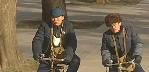 他外号小混蛋,是北京城第一顽主,被200多人捅死_周长利_红卫兵_因为