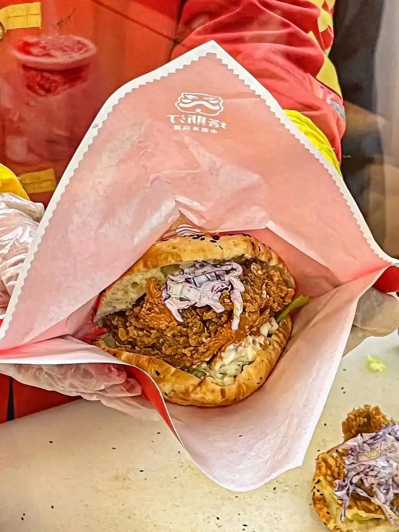 塔斯汀汉堡新品鱼香肉丝中国汉堡塔斯汀