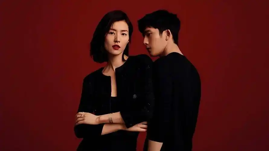 井柏然刘雯恋情疑似曝光?