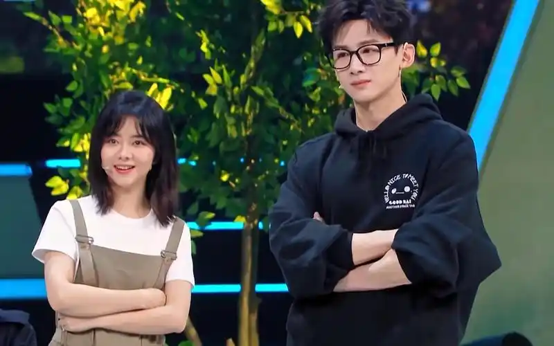 白敬亭x谭松韵我喜欢的明星笑起来超甜