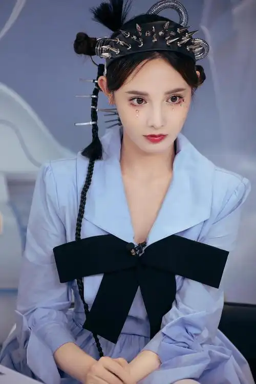 彭小苒什么时候播现代戏现代装真的洋气啊