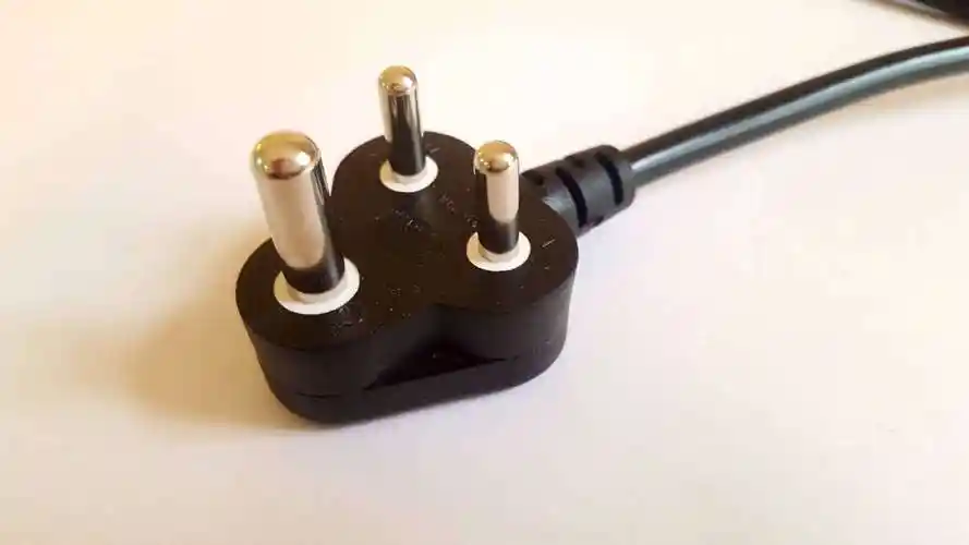 厂家供应3芯小南非插头电源线小南非插头线尾部上锡075*1.8m