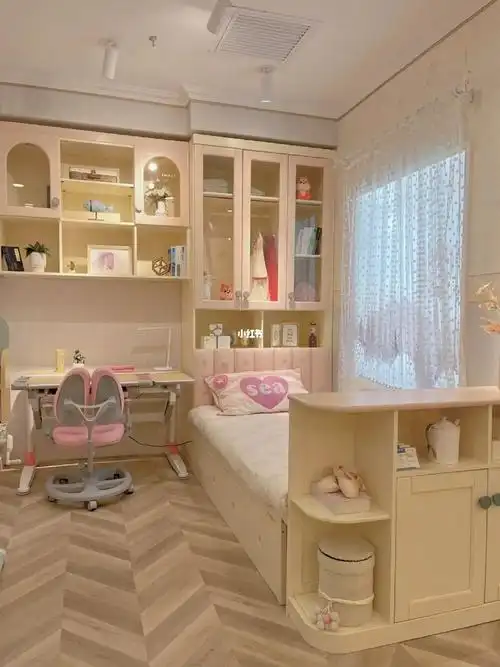 6平米的儿童房做实木榻榻米,收纳翻倍