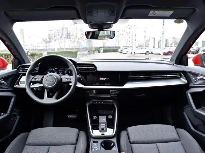 一汽-大众奥迪 奥迪a3 2022款 a3l limousine 35 tfsi 进取致雅型