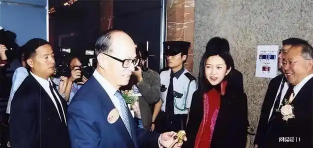 叶剑英孙女叶静子因美貌曾被星探挖掘婉拒后当了伏明霞经纪人