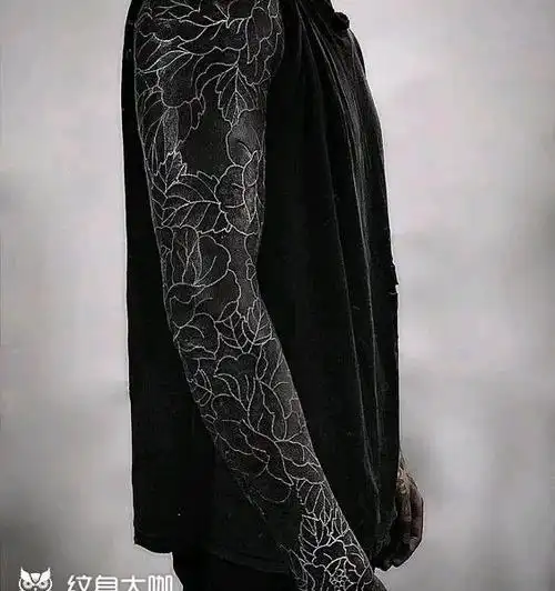 营口市内有师傅可以看一下黑臂怎_纹身吧社区 - 纹身大咖