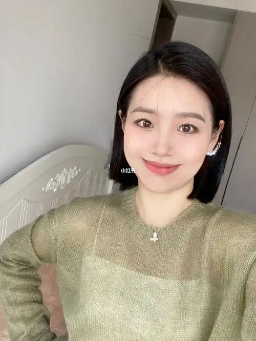 短发抹茶绿好显白