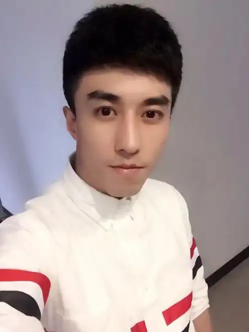 帅气的韩国明星张权