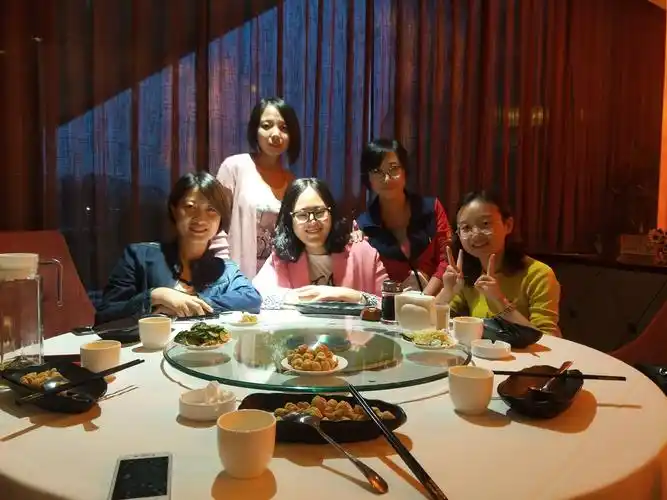 致我亲爱的闺蜜们(二中艺术组)