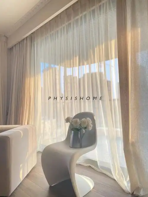 客返照质感好的窗帘是家中的氛围背景板