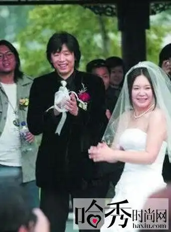 年1月16日,知名博客博主长春国贸爆料称著名歌手老狼的妻子已怀孕数月