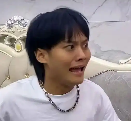 疯狂小杨哥回应一亿元买楼,公司有上万名员工,只想帮助大家就业