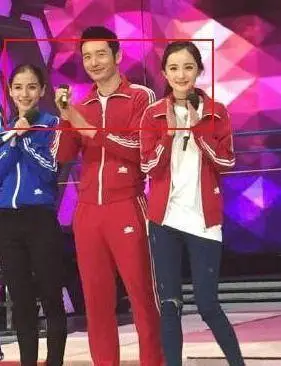 当1米68杨颖撞上1米67杨幂,站在一块后,网友:谎报身高尴尬不?