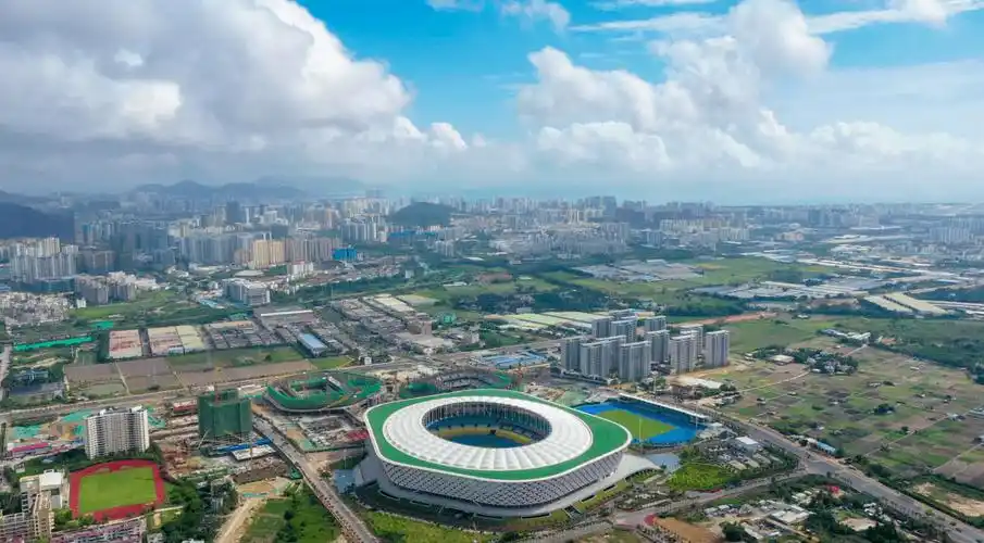 三亚白鹭体育场精彩首秀,群星火热开唱!_公司_建设方_施工