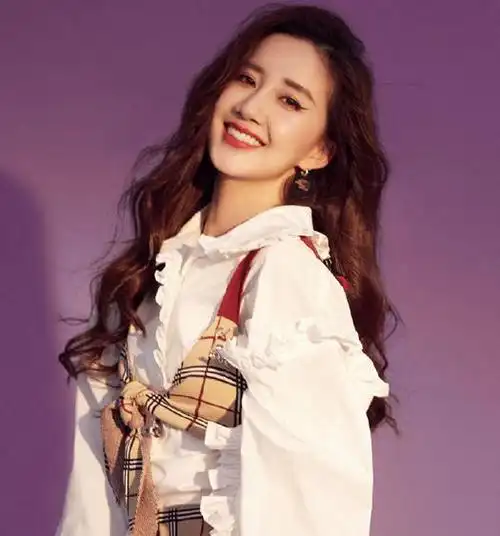 陈欣予的个人资料简介陈欣予图片胸好大被质疑整容