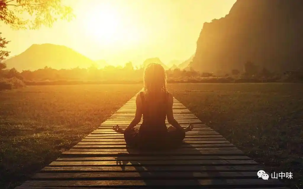 一分钟学会女生打坐,都练起来吧