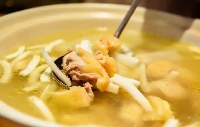 在三亚吃正宗的椰子鸡不妨试试这两家