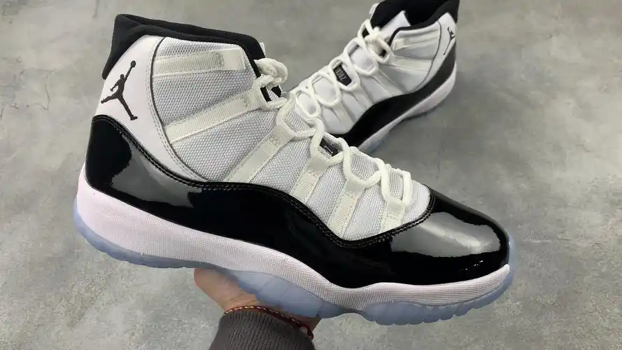 新批次air jordan 11 aj11 康扣黑白2018复刻高帮378037-100