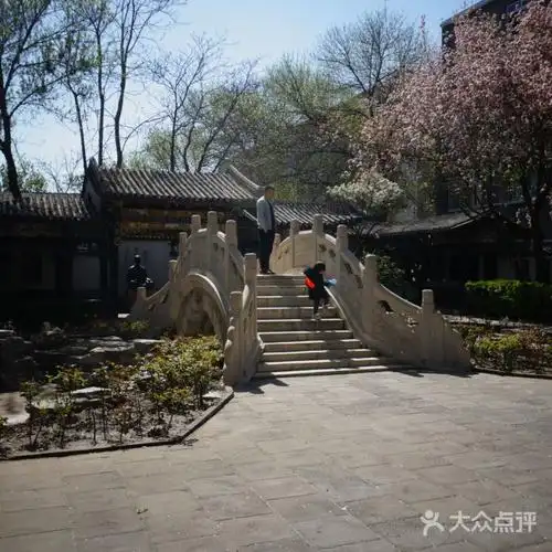 李叔同书法碑林