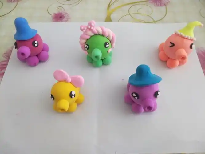 梧桐树乡幼儿园空中课堂(第三十八期)――彩泥手工制作《可爱的章鱼》