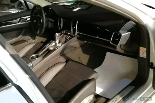 保时捷panamera副驾驶全景