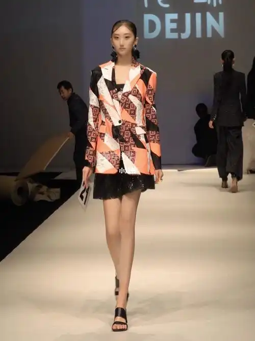 模特孙小涵彩排现场