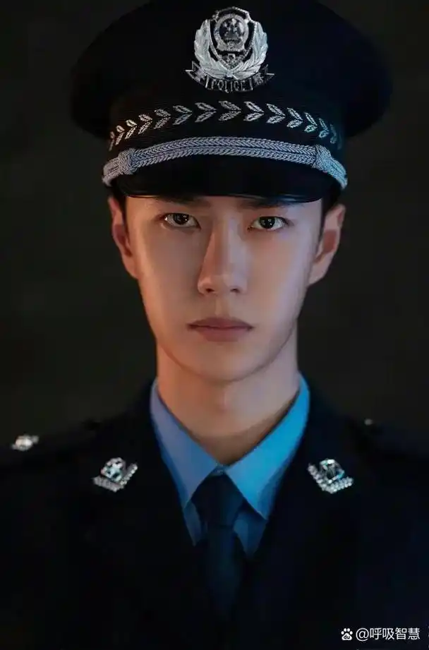 5日上星播出 陈晓,王一博,王劲松,刘奕君等人联袂出演的电视剧《冰雨