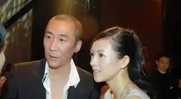 明明出自一个家庭,长相却天差地别,这些明星家属让人"开眼"了