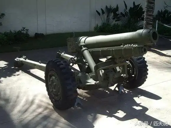 二战美制m3型105mm榴弹炮看这炮口就该知道威力如何