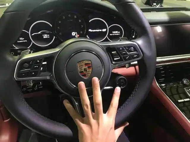 2018款保时捷panmera帕拉梅拉港口促销