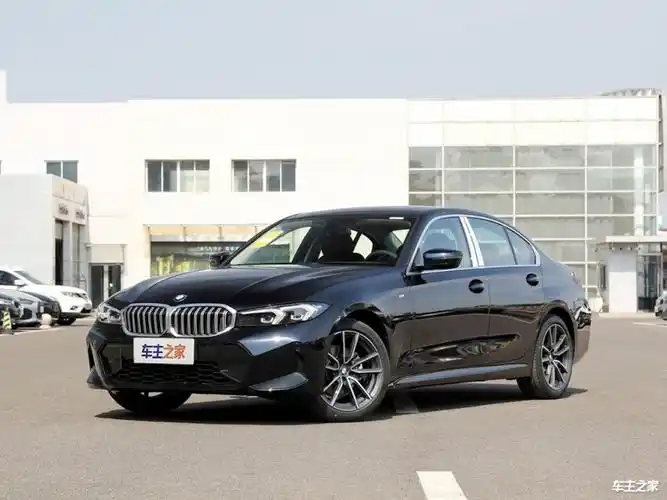 同级别中驾驶感觉非常棒,宝马3系对于年轻人来说足够了