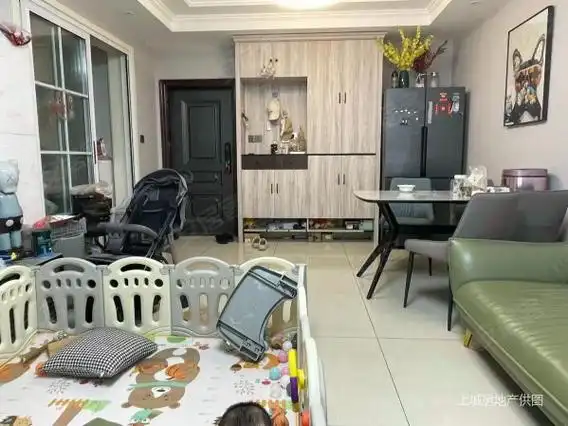 小三房朝南精装好房产权清晰中间楼层交通便利